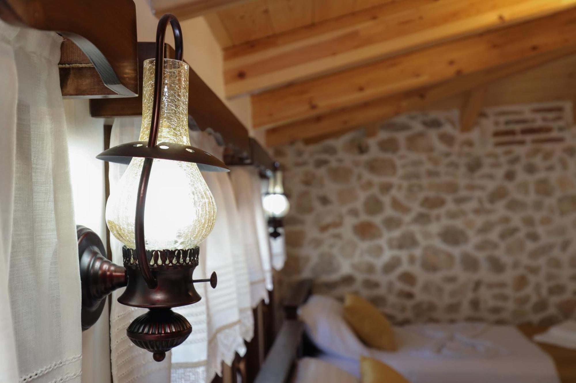 The House Of Dollma , Inside Kruja Castle Hotel Luaran gambar